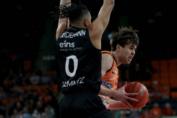 的拒绝也再 的拒绝也再