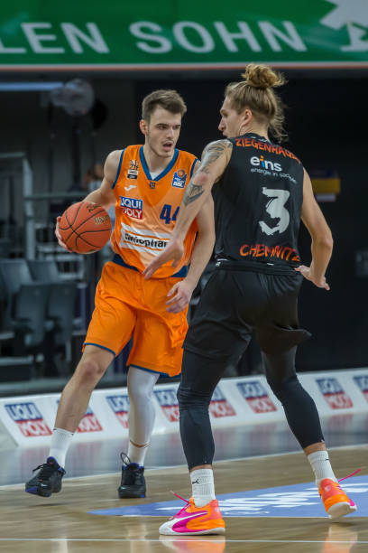 现了薄弱 现了薄弱